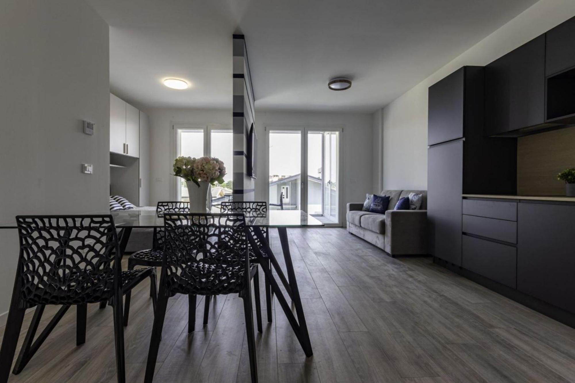 Apartment Modern With Terrace In *